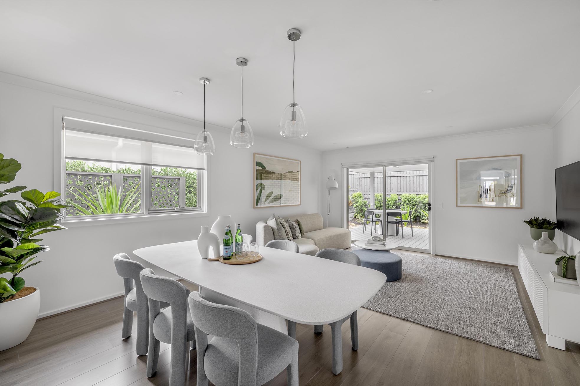 <p>Dining / Living</p>