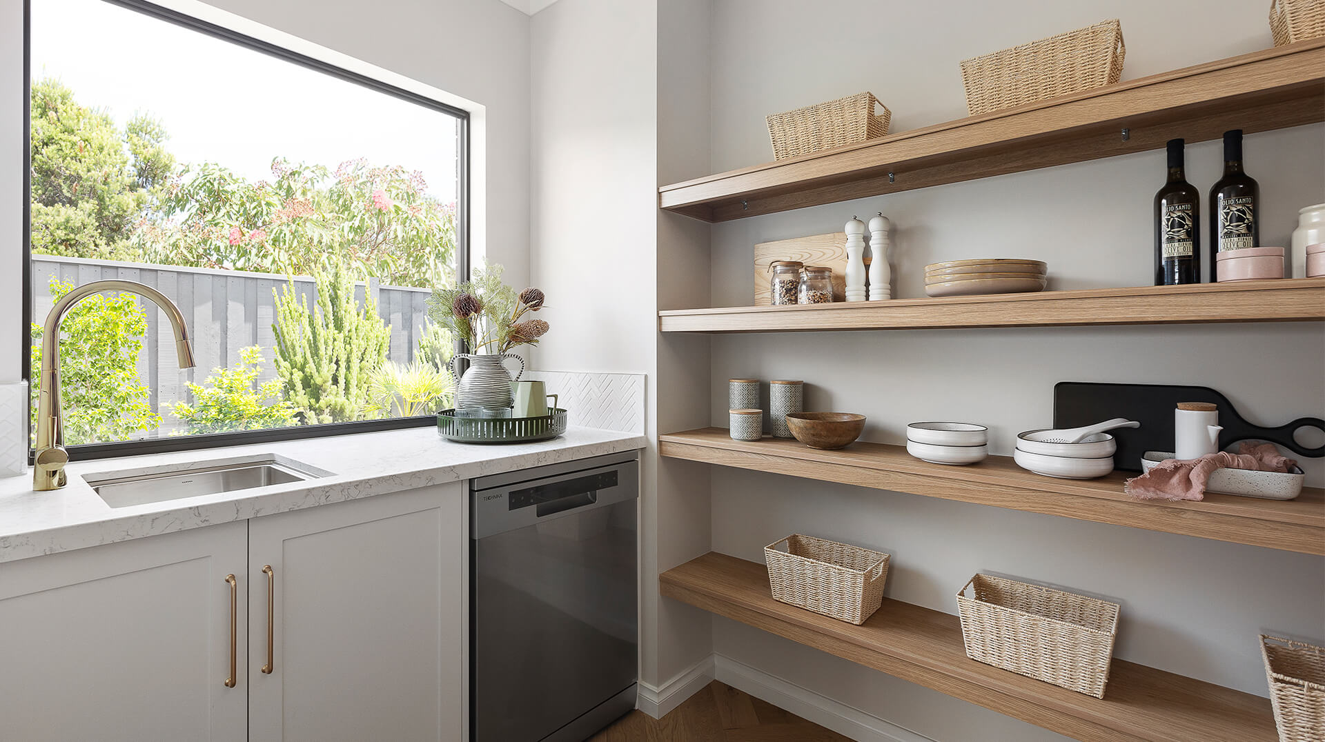 <p>Butlers Pantry</p>